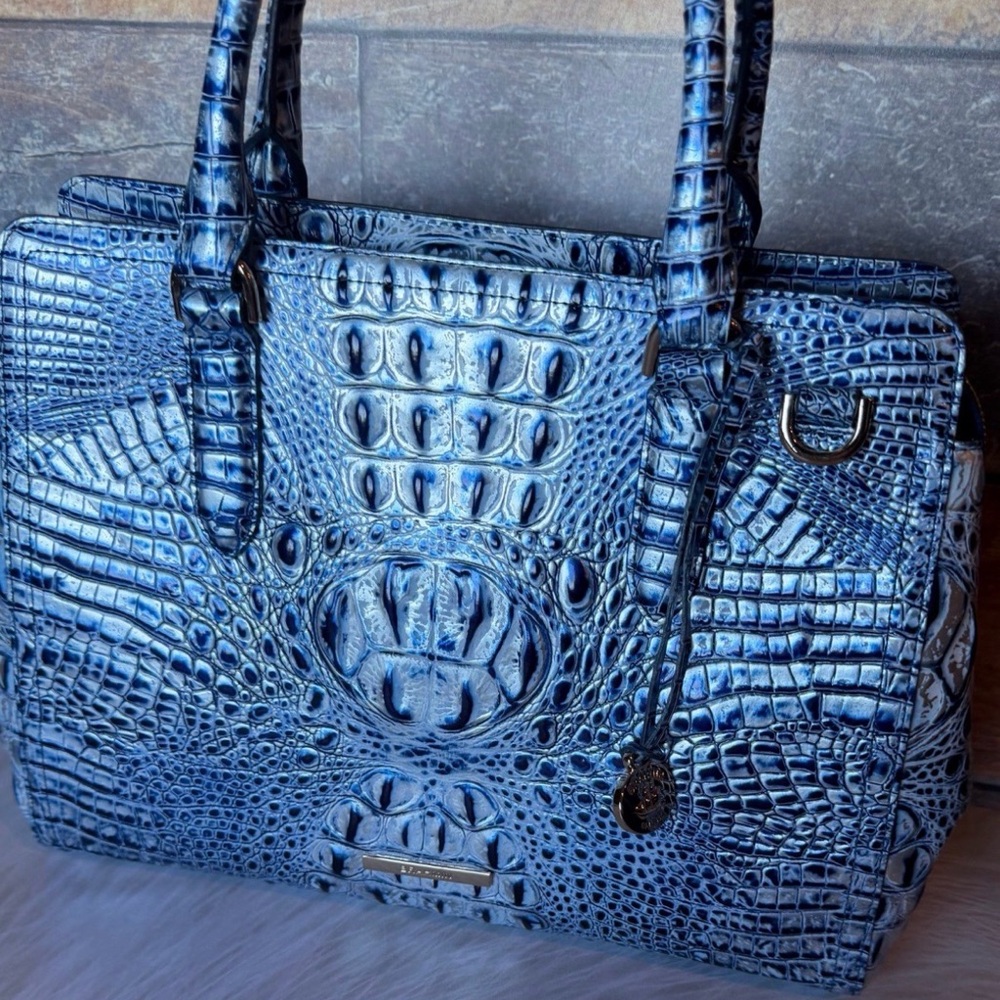 NWT Brahmin Costal Blue Small Finley handbag - Picture 4 of 15